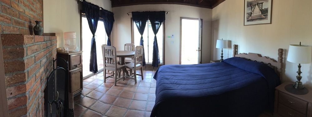 Old Mill Hotel San Quintin エクステリア 写真