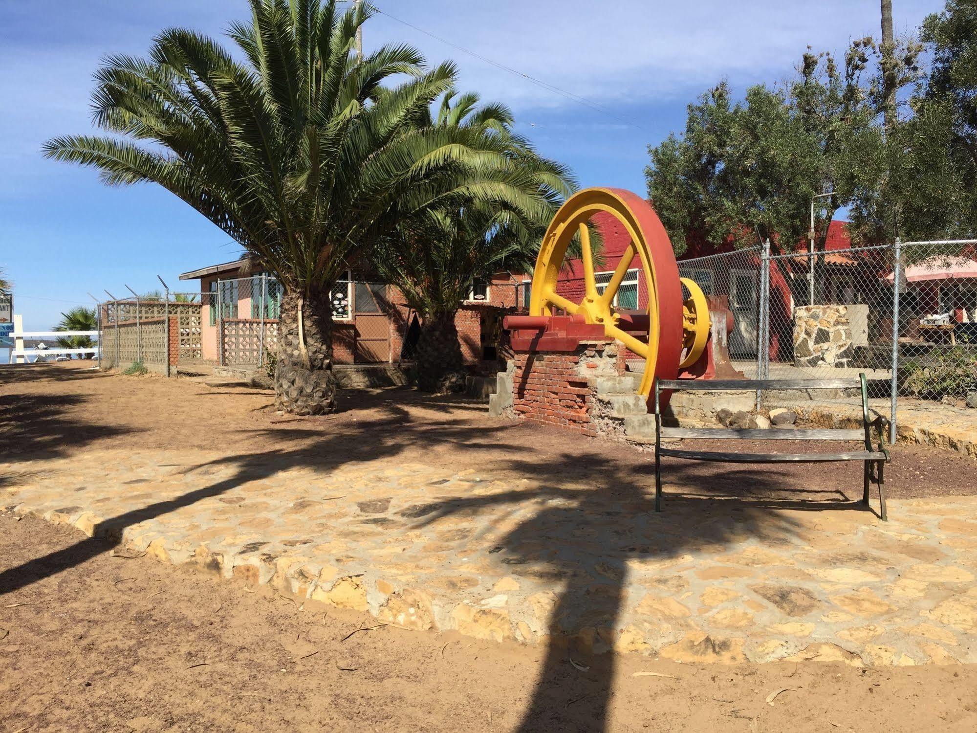 Old Mill Hotel San Quintin エクステリア 写真