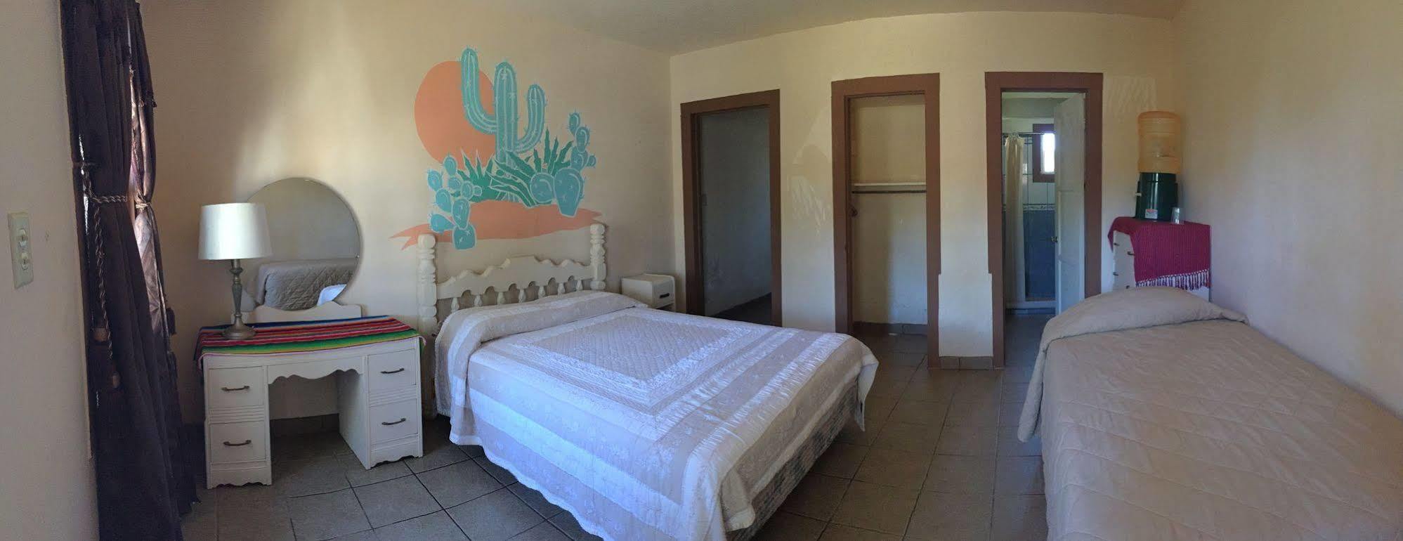 Old Mill Hotel San Quintin エクステリア 写真