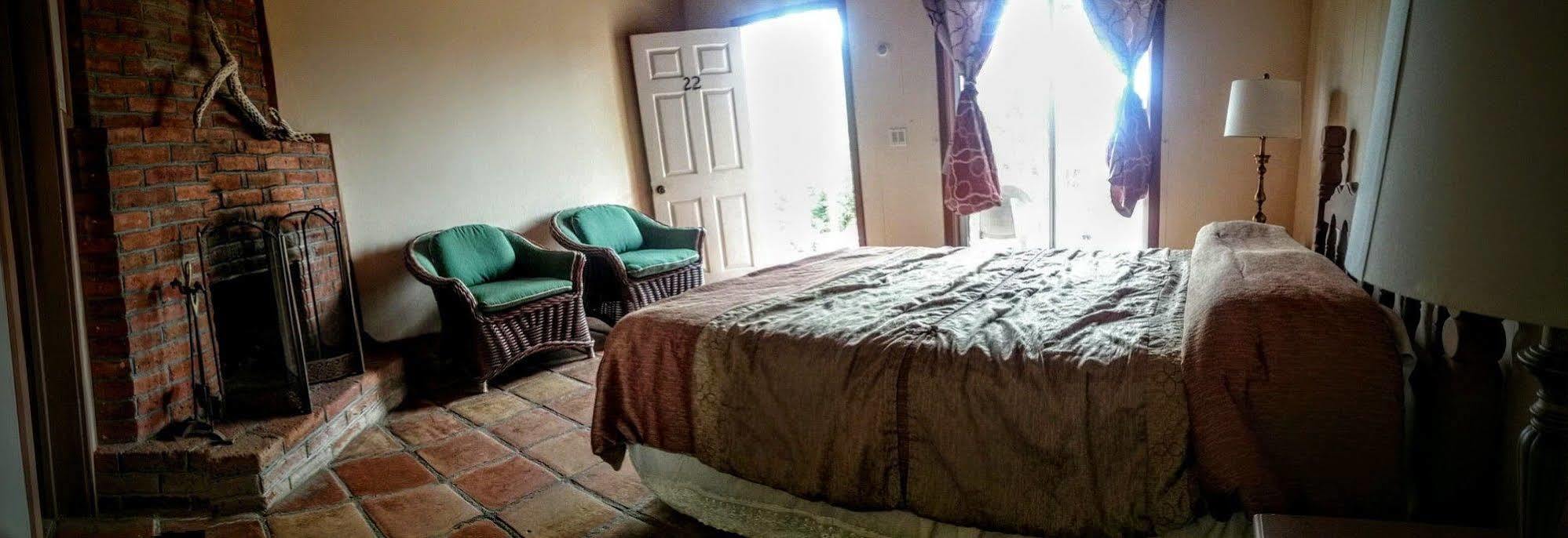 Old Mill Hotel San Quintin エクステリア 写真